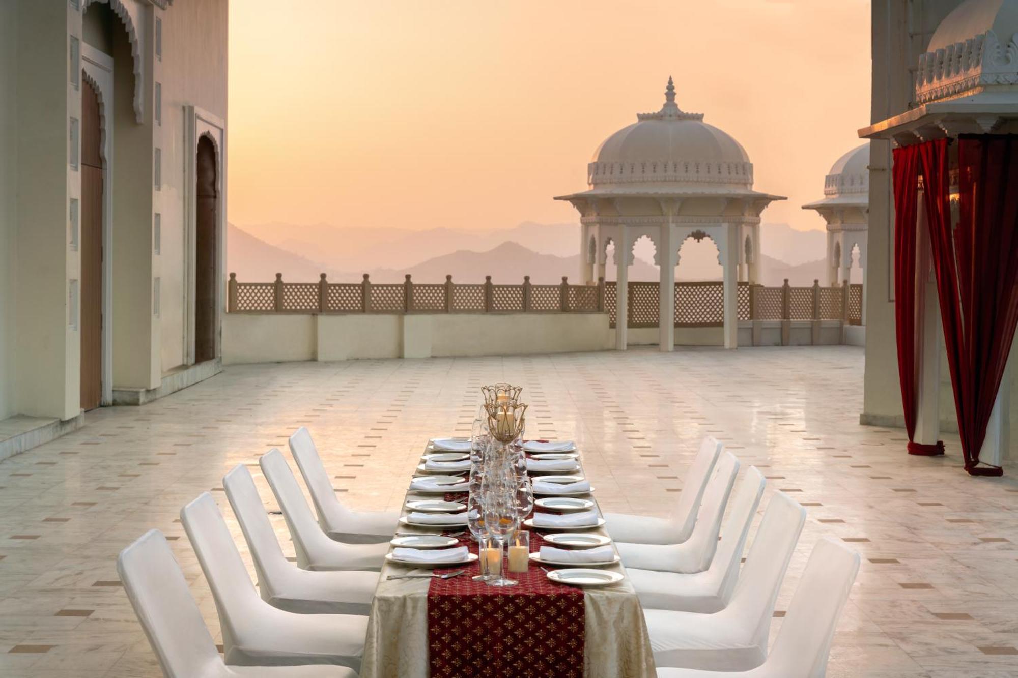 Bhairavgarh Palace Udaipur Exterior foto
